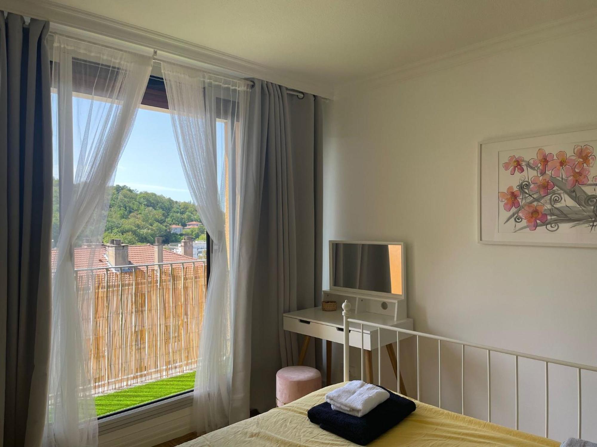 Bergson Top - Appart 80M2, 2 Grandes Chambres, Entierement Renovee Et Equipee, Lumineux, Wifi, Balcon, Calme, Vue Imprenable Saint-Etienne  Exterior foto